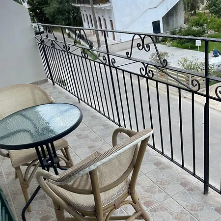 Anastassia's In Ipsos Corfu * Análipsis